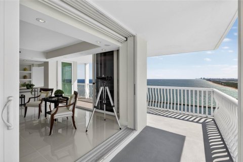 Condo in Fort Lauderdale, Florida, 5 bedrooms  № 2428159 - photo 25