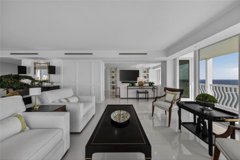 Condo in Fort Lauderdale, Florida, 5 bedrooms  № 2428159 - photo 22
