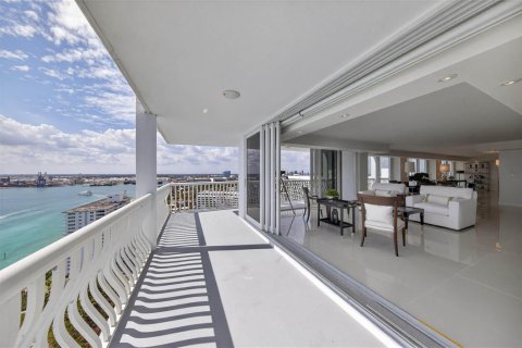 Condo in Fort Lauderdale, Florida, 5 bedrooms  № 2428159 - photo 24