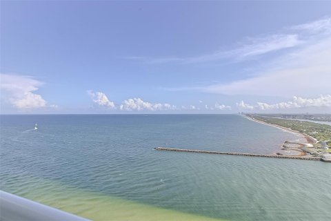 Condo in Fort Lauderdale, Florida, 5 bedrooms  № 2428159 - photo 4