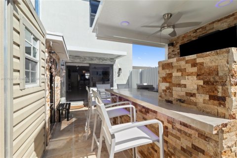 Townhouse in Florida City, Florida 3 bedrooms № 1860121 - photo 25
