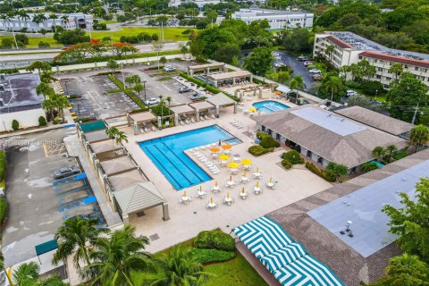 Condo in Coconut Creek, Florida, 2 bedrooms  № 1708777 - photo 19