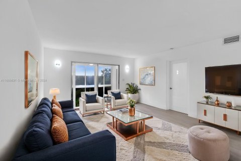 Condo in Coconut Creek, Florida, 2 bedrooms  № 1708777 - photo 3
