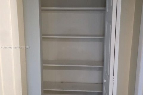 Copropriété à vendre à Hialeah, Floride: 3 chambres, 121.61 m2 № 2437701 - photo 19