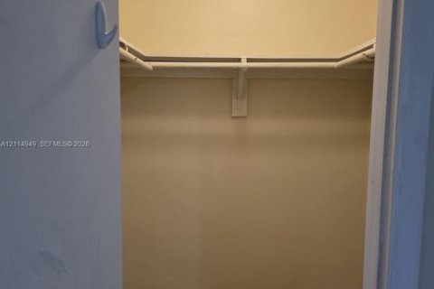 Copropriété à vendre à Hialeah, Floride: 3 chambres, 121.61 m2 № 2437701 - photo 8