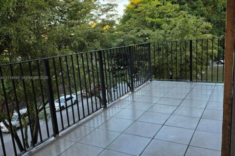 Copropriété à vendre à Hialeah, Floride: 3 chambres, 121.61 m2 № 2437701 - photo 21