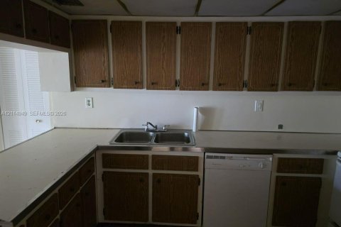 Copropriété à vendre à Hialeah, Floride: 3 chambres, 121.61 m2 № 2437701 - photo 2