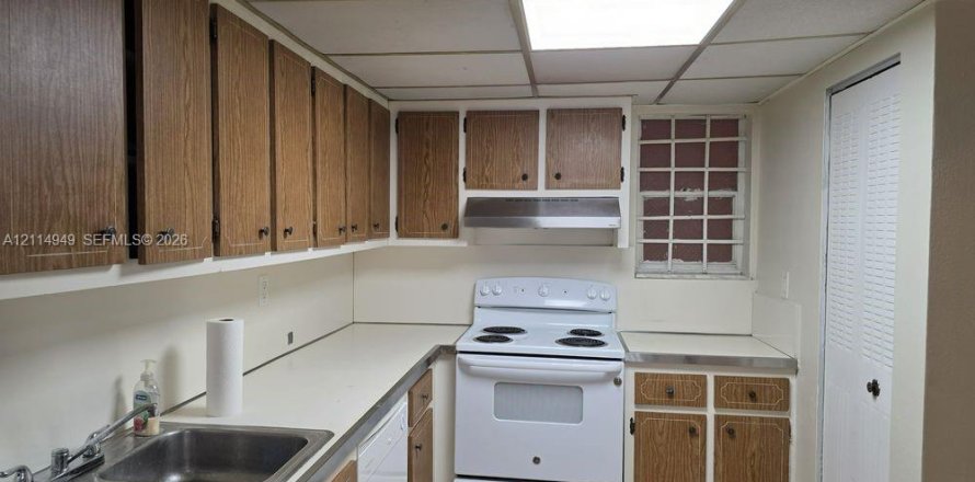 Condo à Hialeah, Floride, 3 chambres  № 2437701