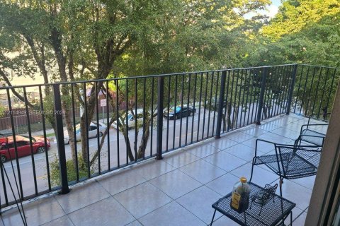 Copropriété à vendre à Hialeah, Floride: 3 chambres, 121.61 m2 № 2437701 - photo 20