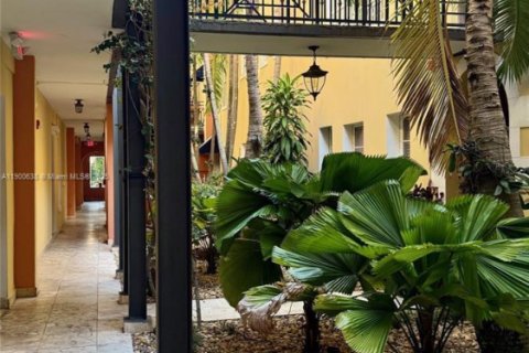 Copropriété à vendre à Miami Beach, Floride: 1 chambre, 56.02 m2 № 2013433 - photo 11