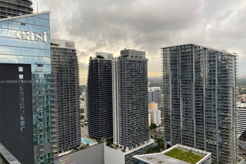 Condominio en alquiler en Miami, Florida, 3 dormitorios, 155.8 m2 № 1993762 - foto 5