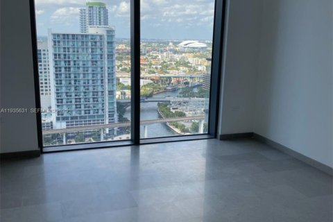 Condominio en alquiler en Miami, Florida, 3 dormitorios, 155.8 m2 № 1993762 - foto 15
