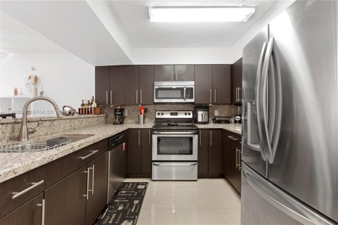 Condominio en alquiler en Doral, Florida, 1 dormitorio, 75.25 m2 № 2031867 - foto 2