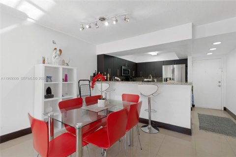 Condominio en alquiler en Doral, Florida, 1 dormitorio, 75.25 m2 № 2031867 - foto 7