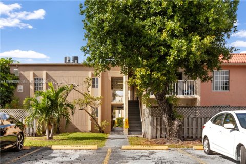 Condominio en alquiler en Doral, Florida, 1 dormitorio, 75.25 m2 № 2031867 - foto 22