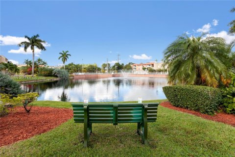 Condominio en alquiler en Doral, Florida, 1 dormitorio, 75.25 m2 № 2031867 - foto 21