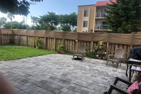 Condominio en alquiler en Doral, Florida, 1 dormitorio, 75.25 m2 № 2031867 - foto 17