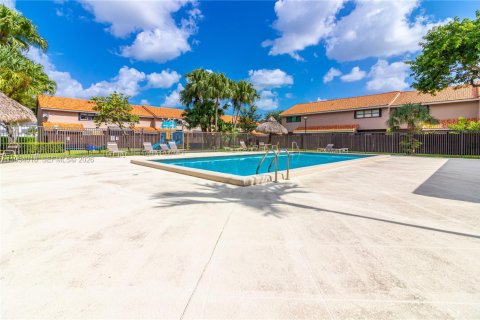 Touwnhouse à louer à Miami, Floride: 3 chambres, 175.59 m2 № 2008268 - photo 11