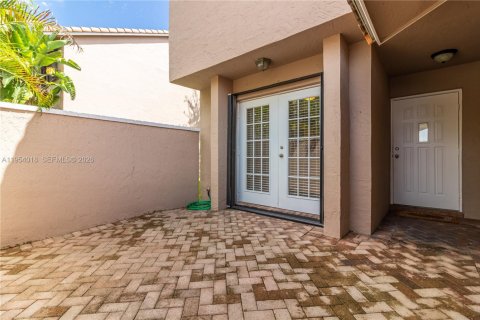 Touwnhouse à louer à Miami, Floride: 3 chambres, 175.59 m2 № 2008268 - photo 5