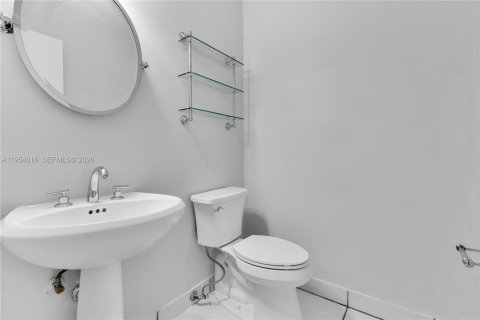 Touwnhouse à louer à Miami, Floride: 3 chambres, 175.59 m2 № 2008268 - photo 26