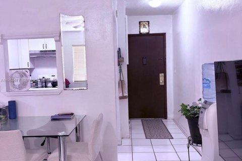 Copropriété à vendre à North Miami Beach, Floride: 1 chambre, 56.02 m2 № 2046692 - photo 6
