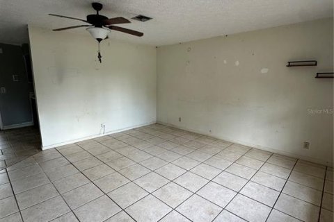 House in Ocala, Florida 3 bedrooms, 89.19 sq.m. № 2403647 - photo 5