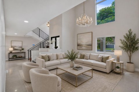 House in Miami, Florida 4 bedrooms, 310.48 sq.m. № 2254048 - photo 13