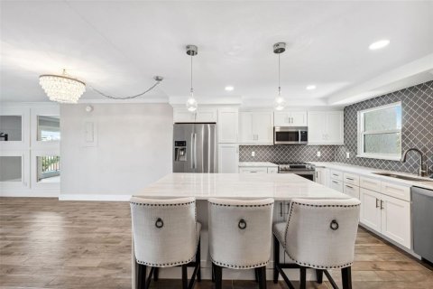 Condominio en alquiler en Saint Petersburg, Florida, 2 dormitorios, 106.84 m2 № 1875812 - foto 15