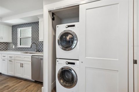 Condominio en alquiler en Saint Petersburg, Florida, 2 dormitorios, 106.84 m2 № 1875812 - foto 14