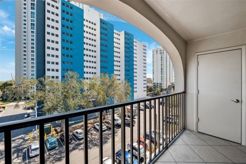 Condominio en alquiler en Saint Petersburg, Florida, 2 dormitorios, 106.84 m2 № 1875812 - foto 21