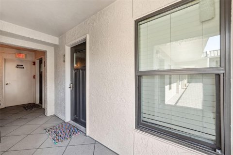 Condominio en alquiler en Saint Petersburg, Florida, 2 dormitorios, 106.84 m2 № 1875812 - foto 5