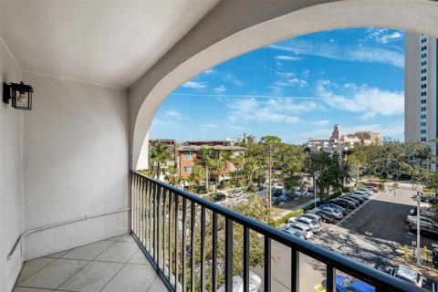 Condominio en alquiler en Saint Petersburg, Florida, 2 dormitorios, 106.84 m2 № 1875812 - foto 26
