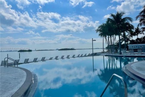 Condo in Miami, Florida, 1 bedroom  № 1862742 - photo 24