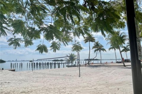 Condo in Miami, Florida, 1 bedroom  № 1862742 - photo 21