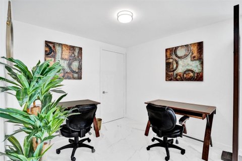 Copropriété à vendre à Miami, Floride: 3 chambres, 173.26 m2 № 2053879 - photo 4