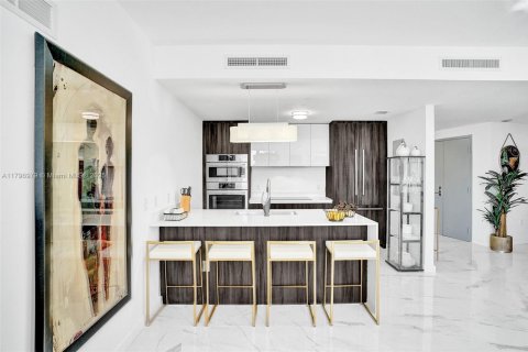 Copropriété à vendre à Miami, Floride: 3 chambres, 173.26 m2 № 2053879 - photo 15