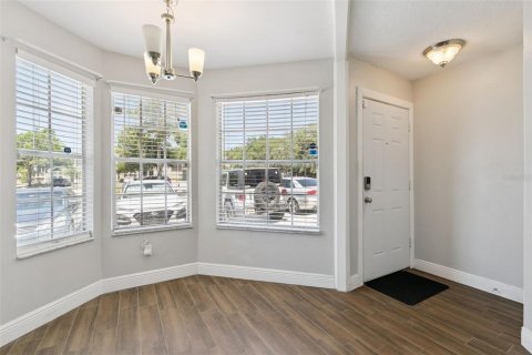 Condo in Altamonte Springs, Florida, 2 bedrooms  № 2231291 - photo 6