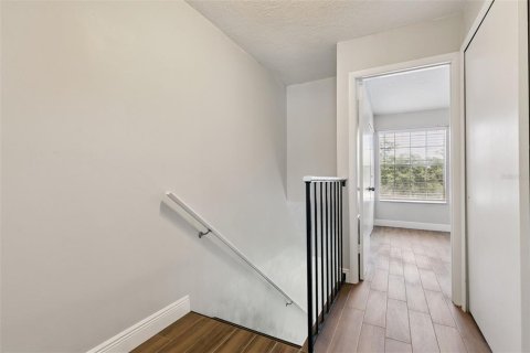 Condo in Altamonte Springs, Florida, 2 bedrooms  № 2231291 - photo 12