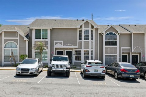 Condo in Altamonte Springs, Florida, 2 bedrooms  № 2231291