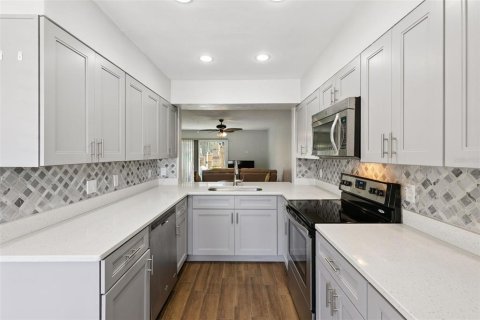 Condo in Altamonte Springs, Florida, 2 bedrooms  № 2231291 - photo 8