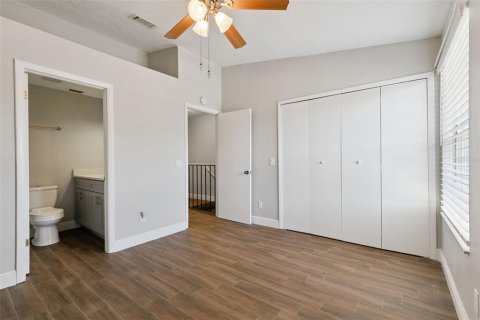 Condo in Altamonte Springs, Florida, 2 bedrooms  № 2231291 - photo 16