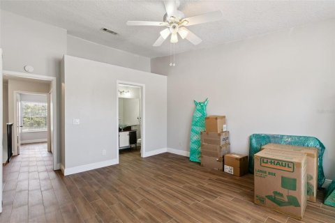 Condo in Altamonte Springs, Florida, 2 bedrooms  № 2231291 - photo 13