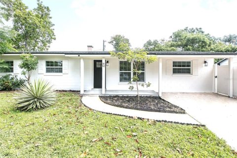 House in Winter Park, Florida 4 bedrooms, 170.57 sq.m. № 2306667