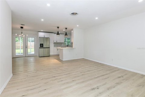 Casa en venta en Winter Park, Florida, 4 dormitorios, 170.57 m2 № 2306667 - foto 8