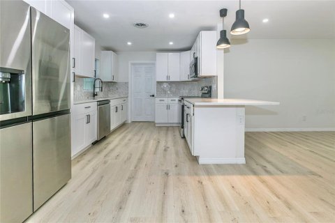 Casa en venta en Winter Park, Florida, 4 dormitorios, 170.57 m2 № 2306667 - foto 10