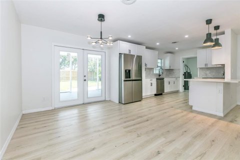 Casa en venta en Winter Park, Florida, 4 dormitorios, 170.57 m2 № 2306667 - foto 3