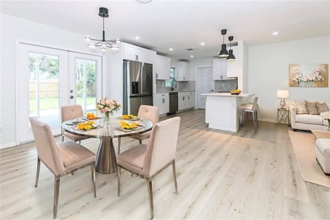 Casa en venta en Winter Park, Florida, 4 dormitorios, 170.57 m2 № 2306667 - foto 4