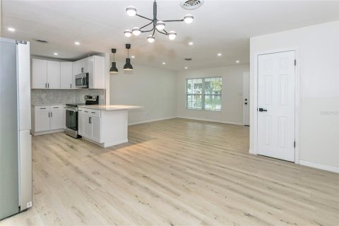 Casa en venta en Winter Park, Florida, 4 dormitorios, 170.57 m2 № 2306667 - foto 11