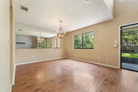 Townhouse in Longwood, Florida 3 bedrooms, 156.26 sq.m. № 1873729 - photo 5