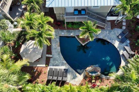 House in Sarasota, Florida 8 bedrooms, 493.59 sq.m. № 2235647 - photo 9